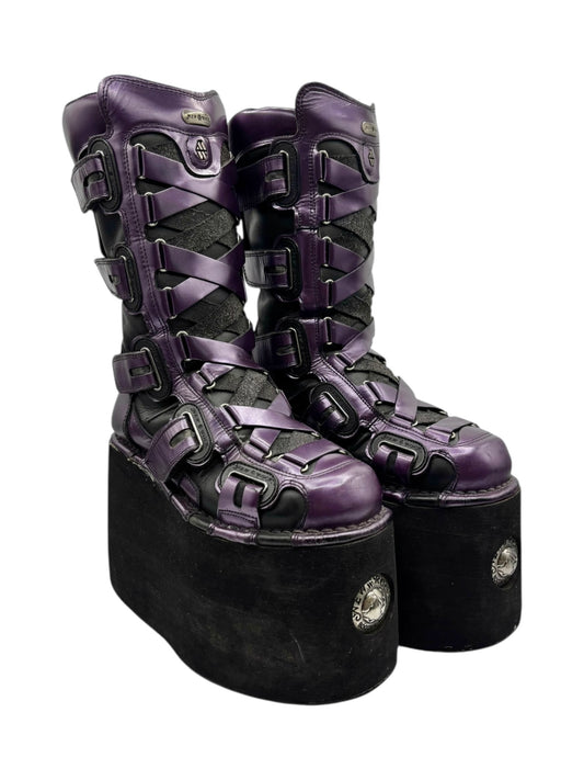 Vintage New Rock platform boots in purple leather with chunky black platform and buckles