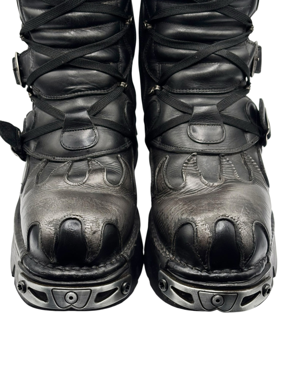 Black and grey New Rock Reactor boots heel view with sculpted rubber outsole tread.