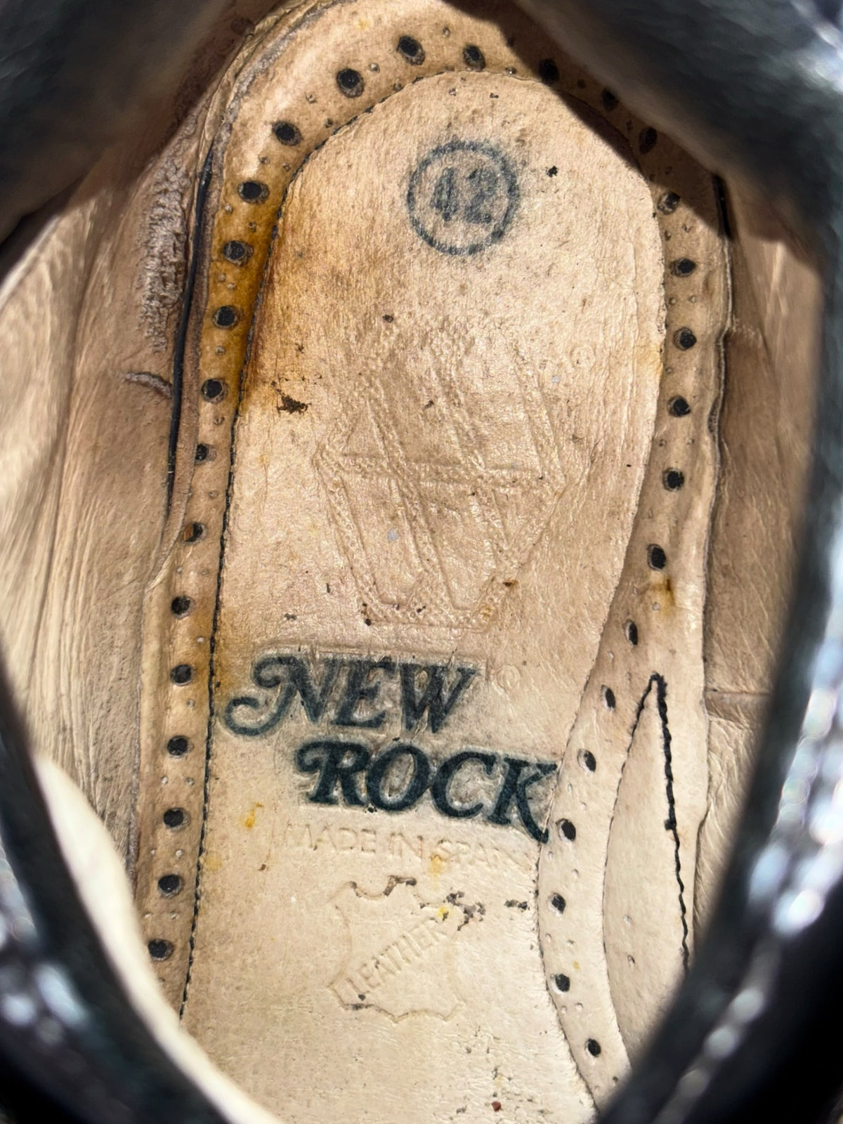 New Rock platform boots, beige insole with "New Rock" logo and stitching
