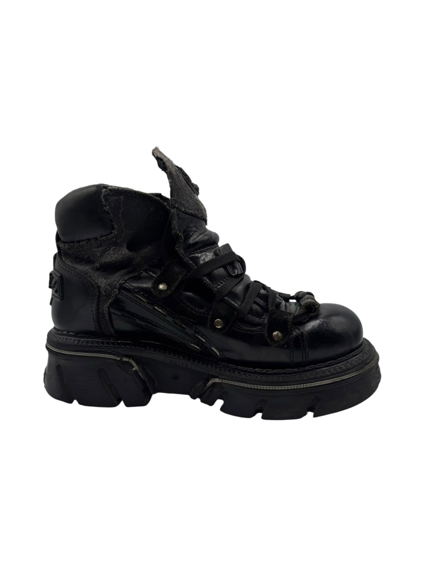 Vintage Gordon Jack black leather platform boots