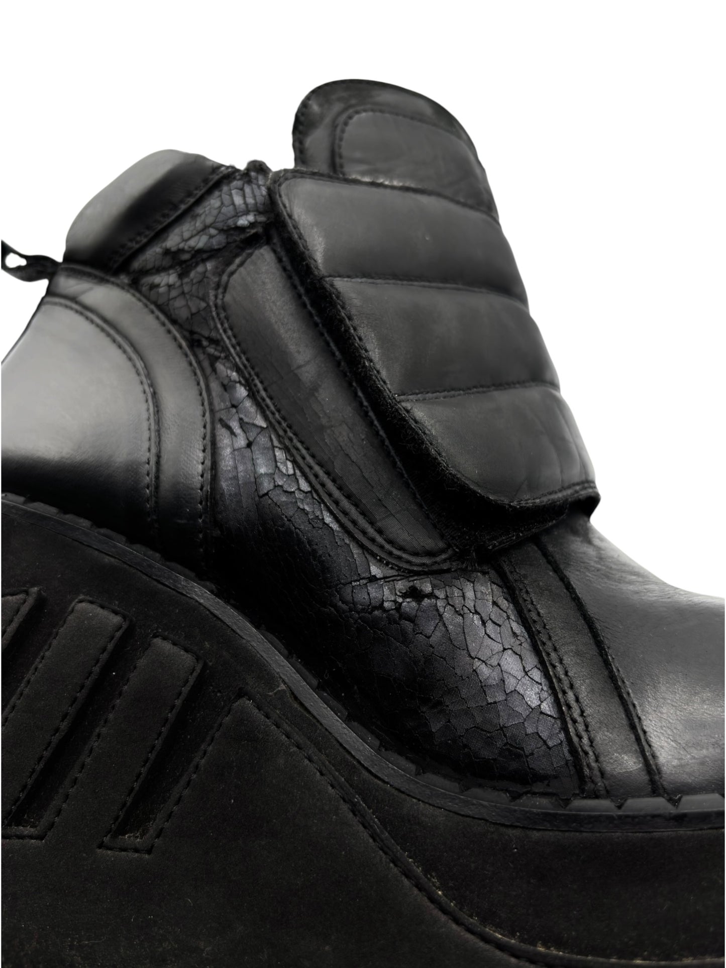 Vintage Sonax black leather platform boots