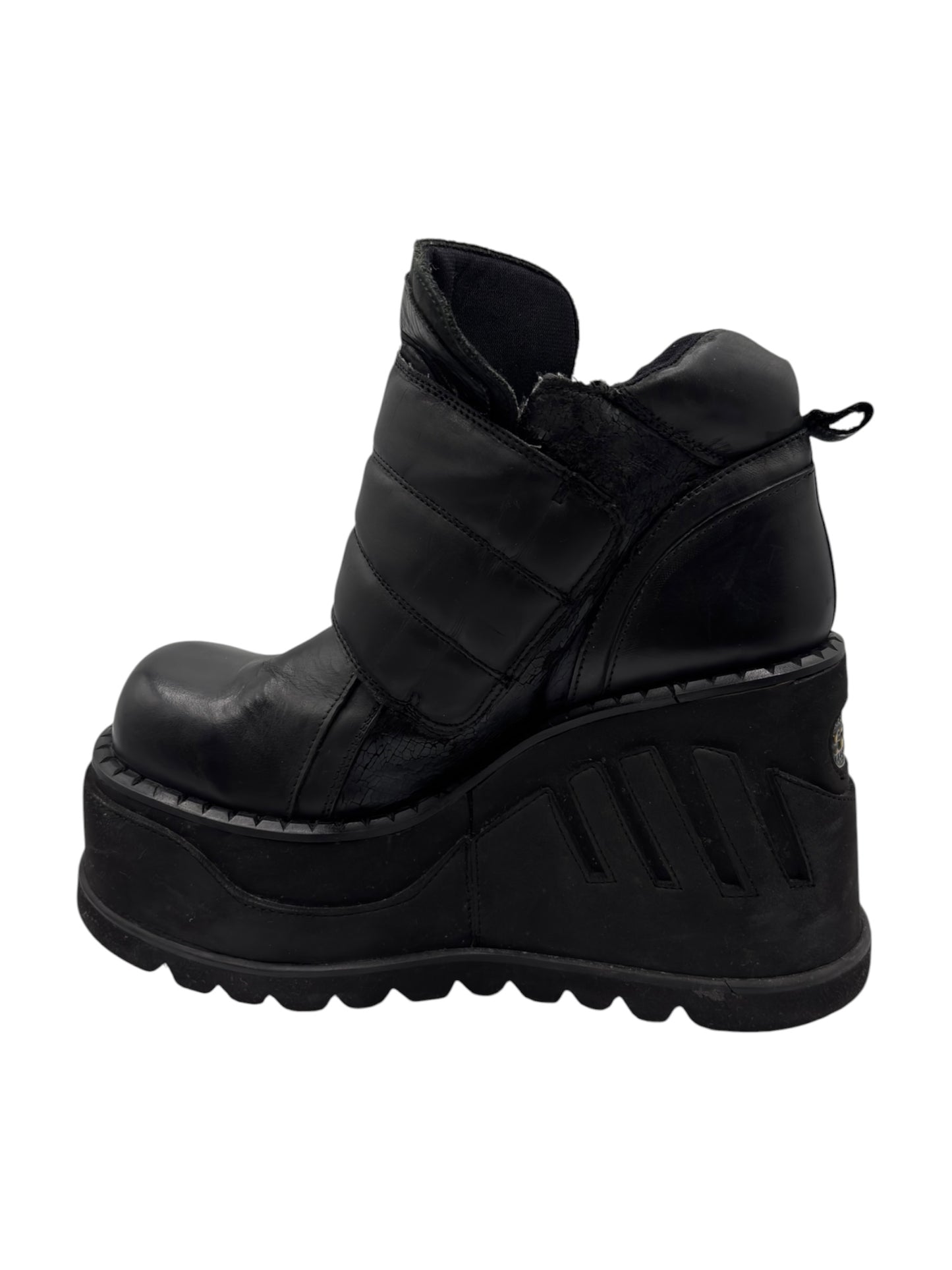 Vintage Sonax black leather platform boots