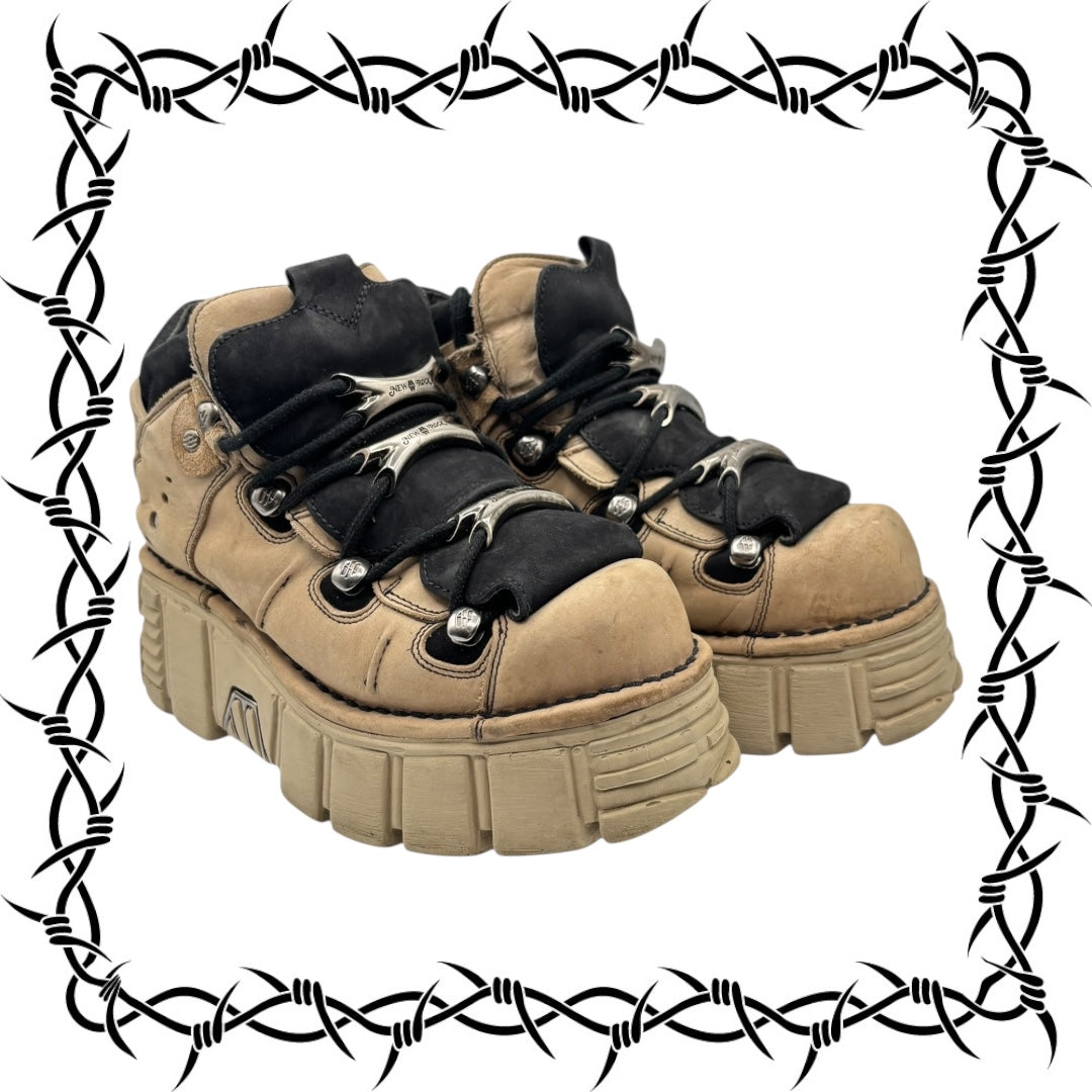 Vintage New Rock beige M106 platform boot size 39